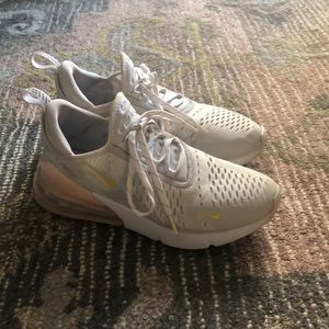 Nike 270 peach and yellow